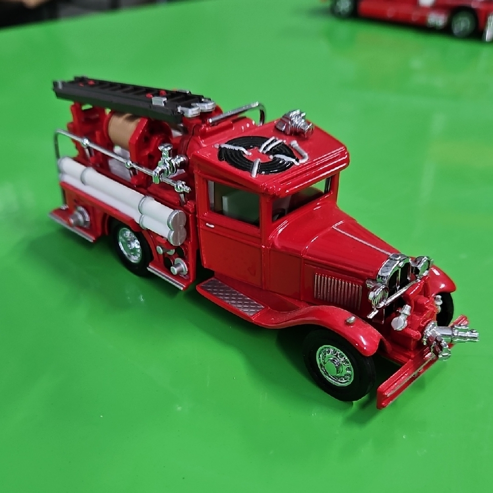 Matchbox 1932 Ford.AA Fire engine